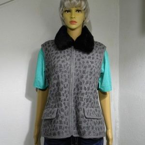 Lisa International Grey Leopard Vest Detach Collar
